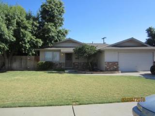 1620 Cypress Ln, Lemoore CA  93245-1764 exterior