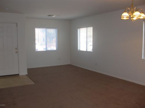 6241 Encinas Ln, Phoenix AZ  85043-1911 exterior
