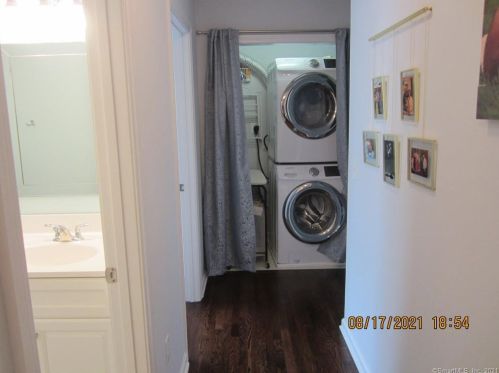 48 Jones Rd, Wallingford CT  06492-4325 exterior