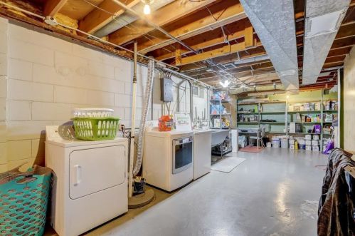 4630 Norwich Ave, Milwaukee WI 53220-2715 exterior