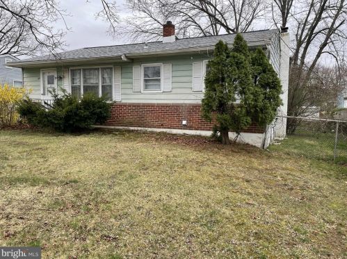 18 Caxton Dr, New Castle, DE 19720-2333