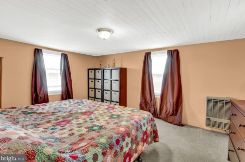 3243 Galen Hall Rd, Swartzville PA  17569-9580 exterior