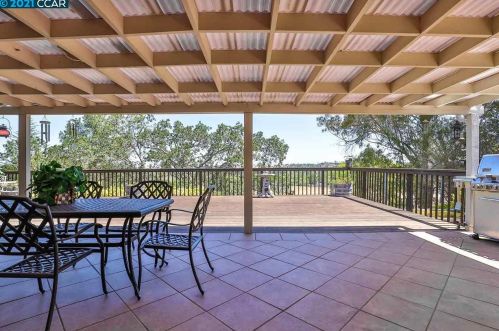 1030 Pine Meadow Ct, Pacheco CA  94553-4739 exterior