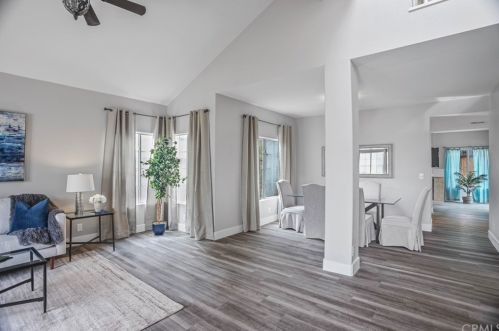 28029 Magic Mountain Ln, Santa Clarita, CA 91387-3534