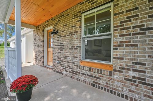 7 Pheasant Run Rd, Molino, PA 17961-9183