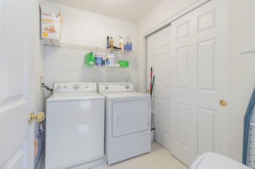 411 Springmill Dr, Newport KY  41076-1947 exterior