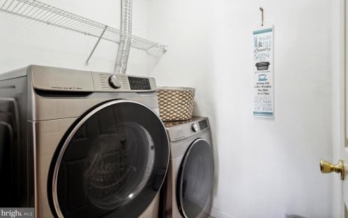 1503 Lakeside Dr, Palmyra NJ  08065-2131 exterior