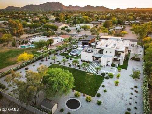 10019 57th St, Scottsdale AZ  85253-1137 exterior