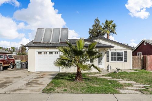 743 J St, Lathrop, CA 95330-9428