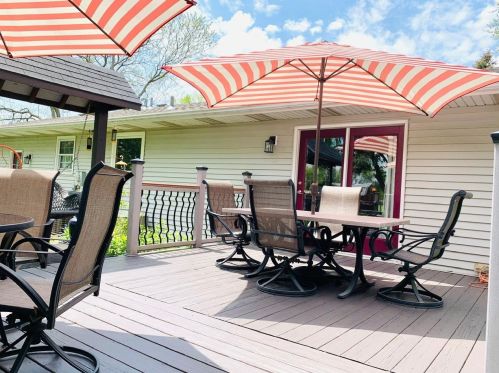 221 150, Valpo IN  46383-9559 exterior