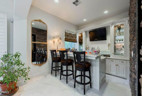 840 Fairway Dr, Bakersfield CA 93309-2416 exterior