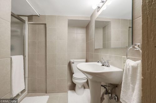 5236 Washburn Ave, Minneapolis MN  55410-2443 exterior