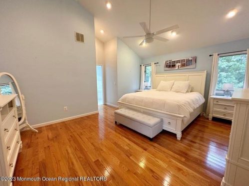 805 Holly Berry Ln, Bricktown NJ  08724-5127 exterior
