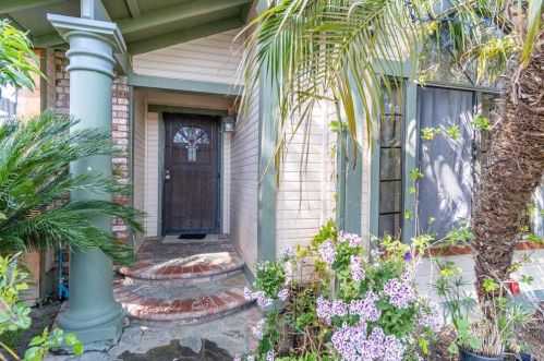 740 Verdun Ave, Hollister, CA 95023-6806