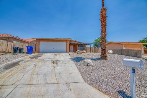 11870 Verbena Dr, Desert Hot Springs, CA 92240-3328