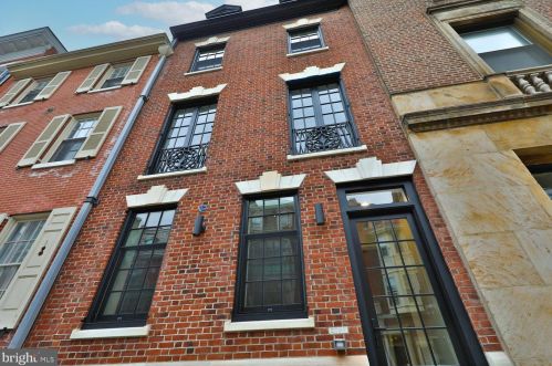 2037 Locust St, Philadelphia PA  19103-5613 exterior