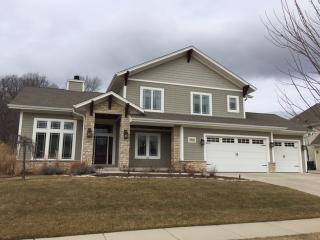 1921 Blackhawk Dr, Grafton, WI 53024-2815