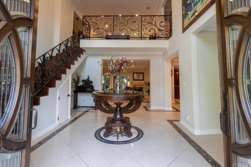 4226 Sepulveda, Van Nuys CA 91402-4305 exterior