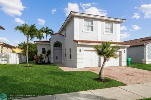 2689 139th Ave, Hollywood, FL 33027-3947