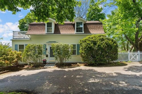 21 Gold St, North Kingstown, RI 02852-5013