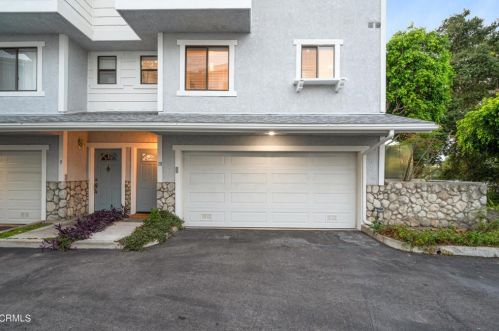 4455 Rockland Pl, La Canada, CA 91011-1944