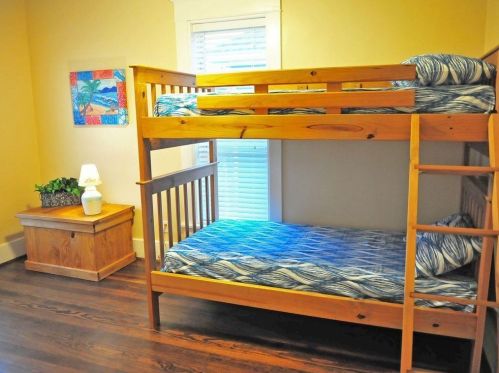 2409 33 St, Galveston TX 77550-7620 exterior