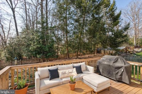 11824 Troika Ct, Woodbridge VA  22192-6282 exterior