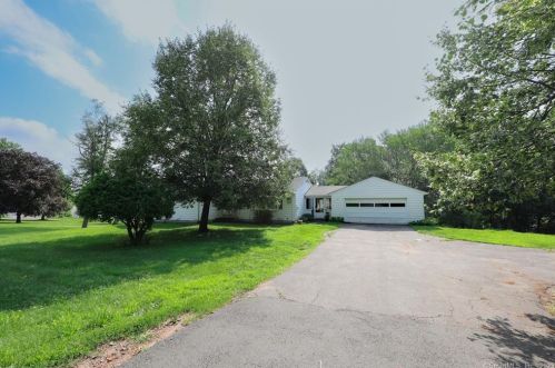 62 Main St, East Granby, CT 06026-8700