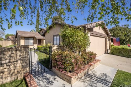 25583 Alicante Dr, Santa Clarita, CA 91355-2265