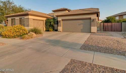 4351 Sundance Ct, Gilbert AZ 85297-9707 exterior