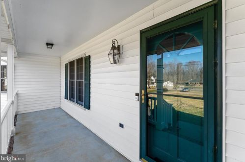 10403 Ni River Dr, Spotsylvania, VA 22553-3772