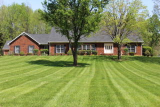887 Morningside Dr, Henderson KY  42420-2111 exterior