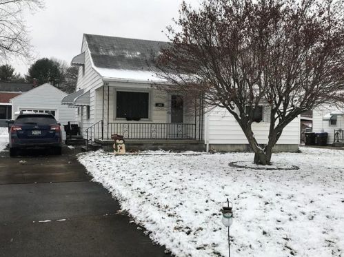 822 Spencer Ave, Hermitage, PA 16146-3160