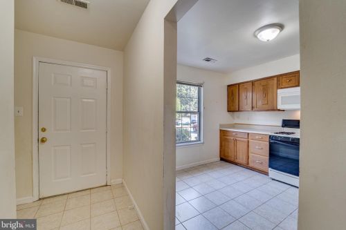 15250 Cloverdale Rd, Woodbridge, VA 22193-1629