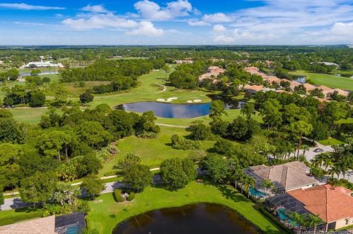 8801 One Putt Pl, Fort Pierce FL  34986-3068 exterior