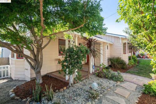5025 Brookdale Ave, Oakland, CA 94619-3205
