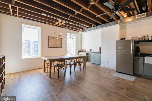 2026 Howard St, Philadelphia PA 19148-3334 exterior