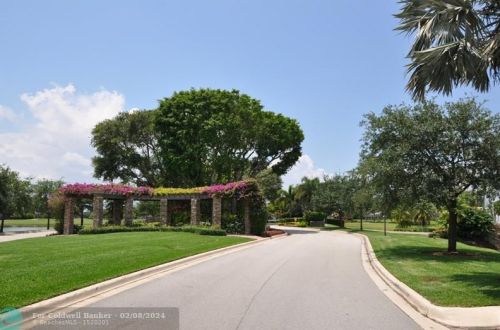 10595 Stonebridge Blvd, Boca Raton FL  33498-2002 exterior