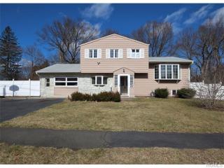 26 Carlton Rd, Orangeburg, NY 10962-1402