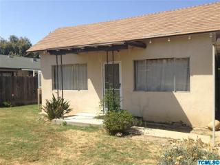 445 Tuolumne St, Parlier, CA 93648-2637