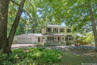 109 Pine Tree Dr, Kingston, NY 12401-8747
