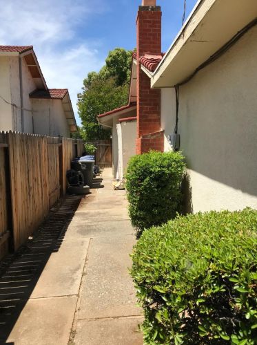 10165 La Gloria Way, Rancho Cordova CA  95670-3163 exterior