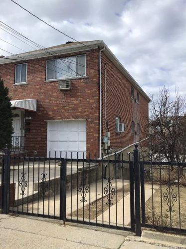 1553 Ohm Ave, Bronx, NY 10465-1111