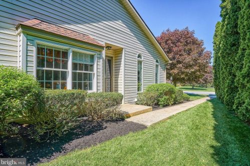 101 Strayer Dr, Carlisle PA  17013-4408 exterior