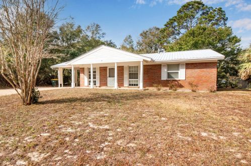 54 Arizona Dr, Fort Walton Beach, FL 32548-5047