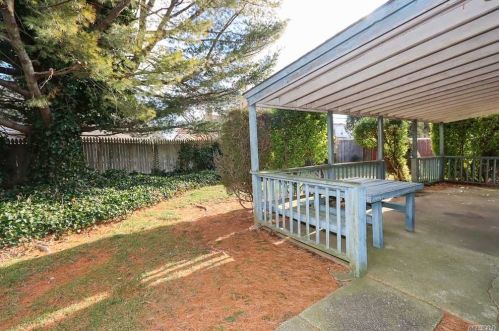 316 Herbert Pl, Bethpage NY  11714-4714 exterior