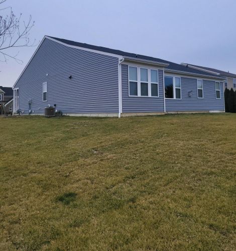1699 Adena Pointe Dr, Marysville OH  43040-8142 exterior