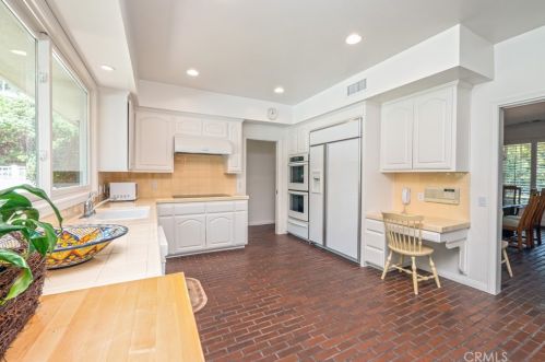 1520 Bonita Vista Dr, San Bernardino CA  92404-2104 exterior