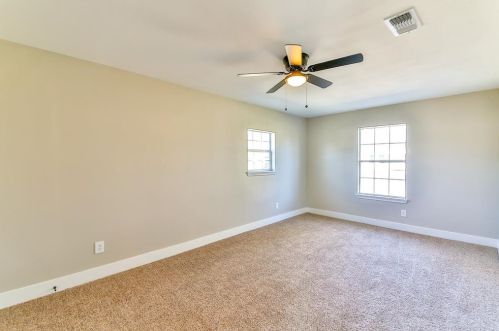 308 Kansas St, Morgans Point TX 77571-5432 exterior