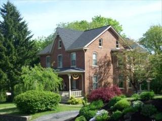 2101 Hollinger Rd, Lancaster, PA 17602-4723